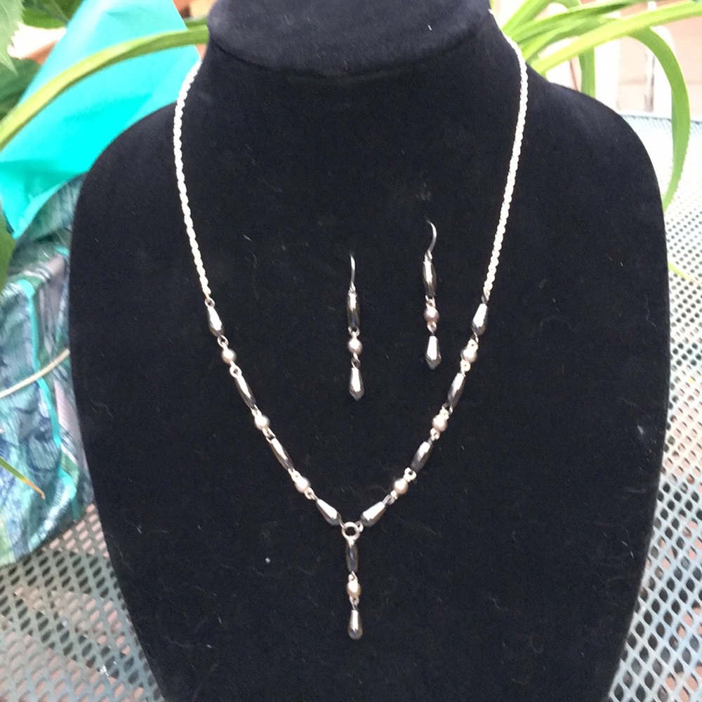 Premier lariat necklace